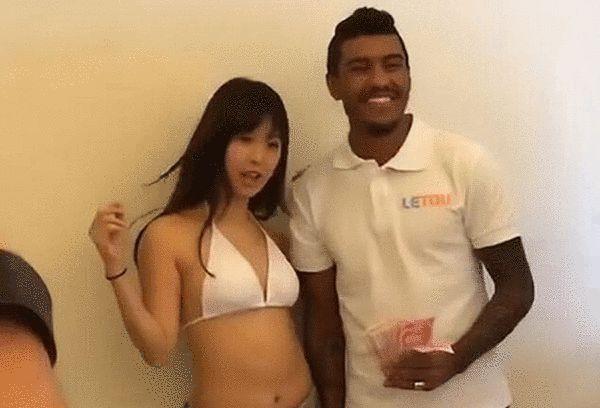 gay男男屁股眼扒开来露出来