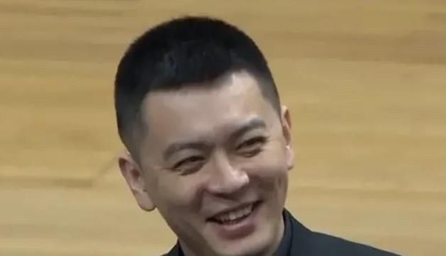 偷窥丝袜美腿视频