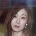 摸进她内裤里疯狂揉她的